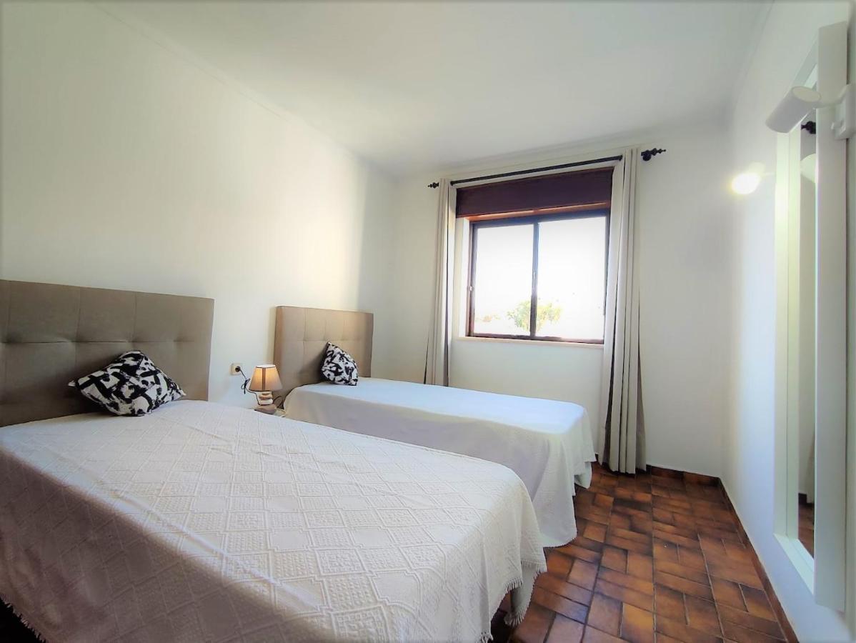 Apartamento V2 Pedro - By Bedzy Albufeira Extérieur photo
